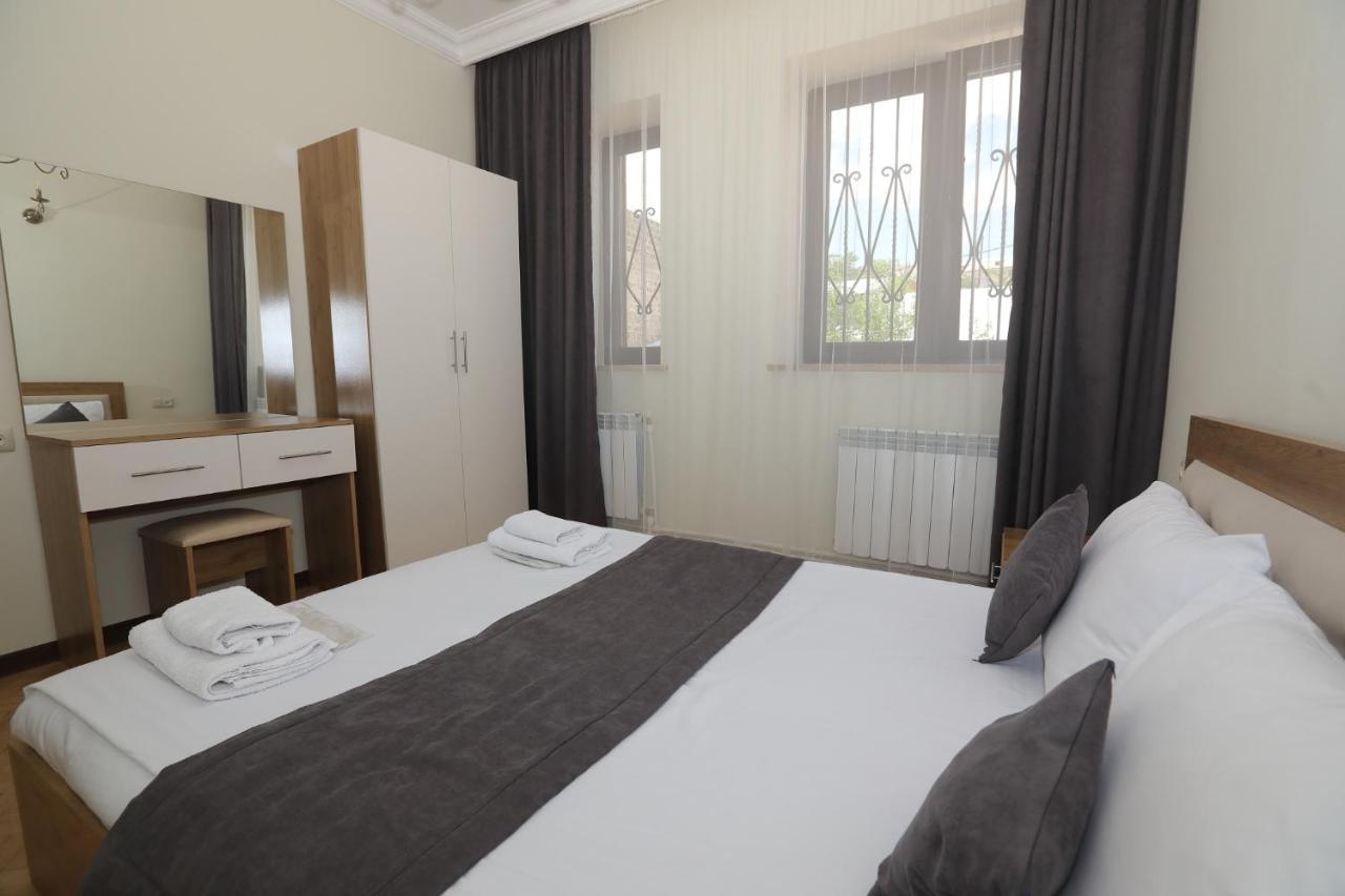V.Mod Hotel Erivan Exterior foto